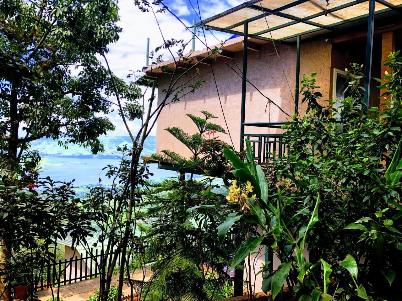 Rainforest Restaurant & Villas Panchgani Buitenkant foto