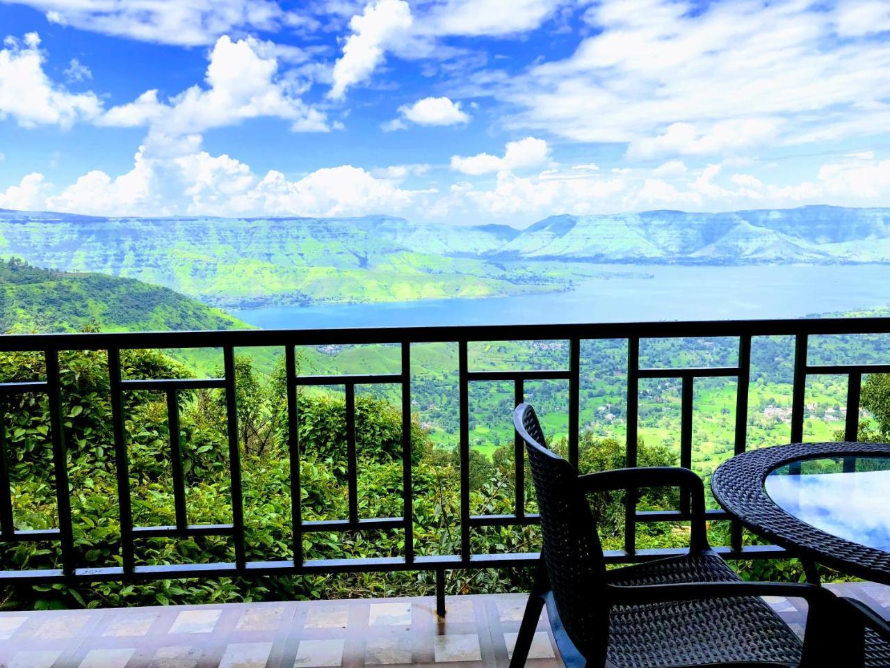 Rainforest Restaurant & Villas Panchgani Buitenkant foto