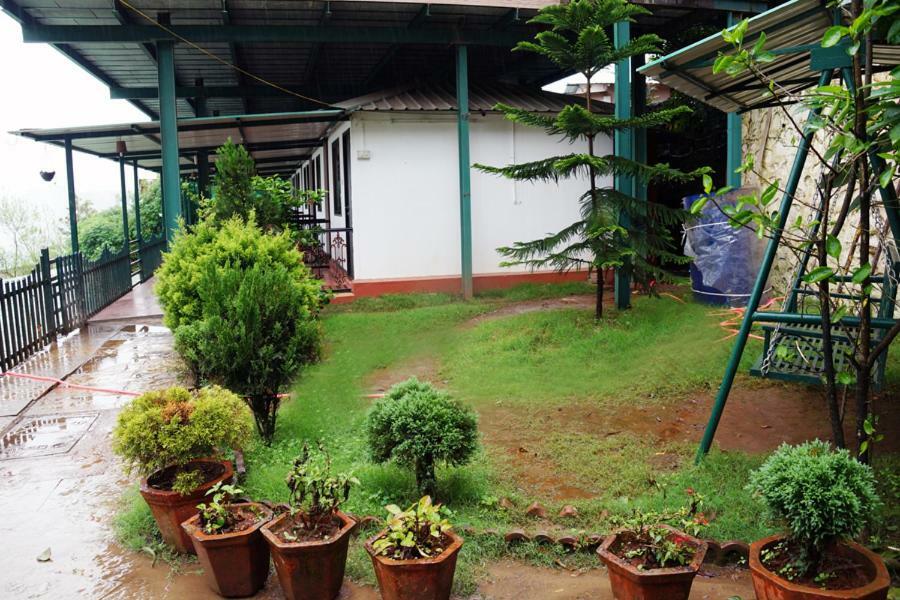 Rainforest Restaurant & Villas Panchgani Buitenkant foto